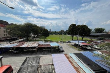 Flat Pandan Jaya Blok L13