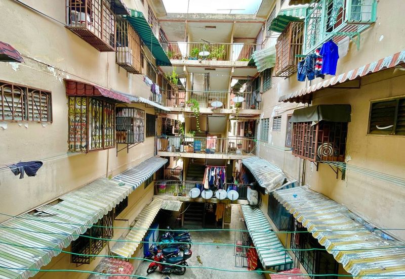 Flat Pandan Jaya Blok L13