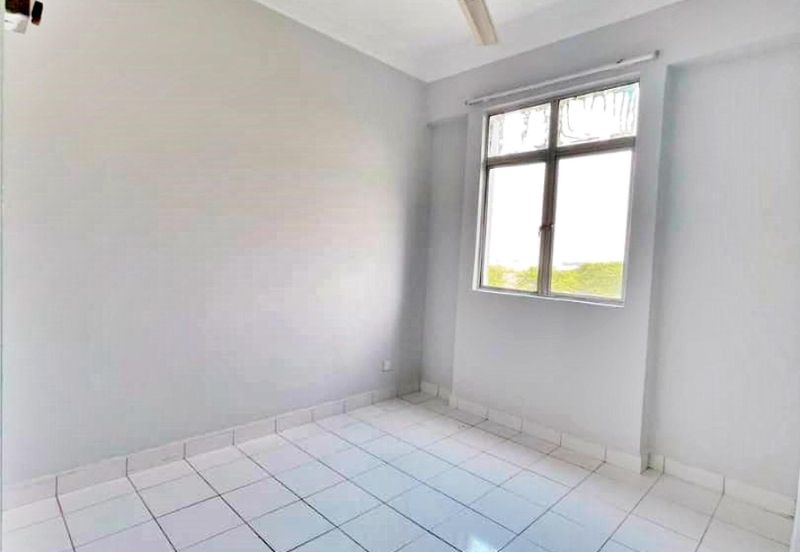 Tasik Heights Apartment