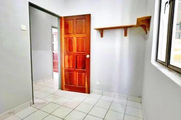 Tasik Heights Apartment