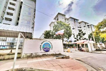 Tasik Heights Apartment