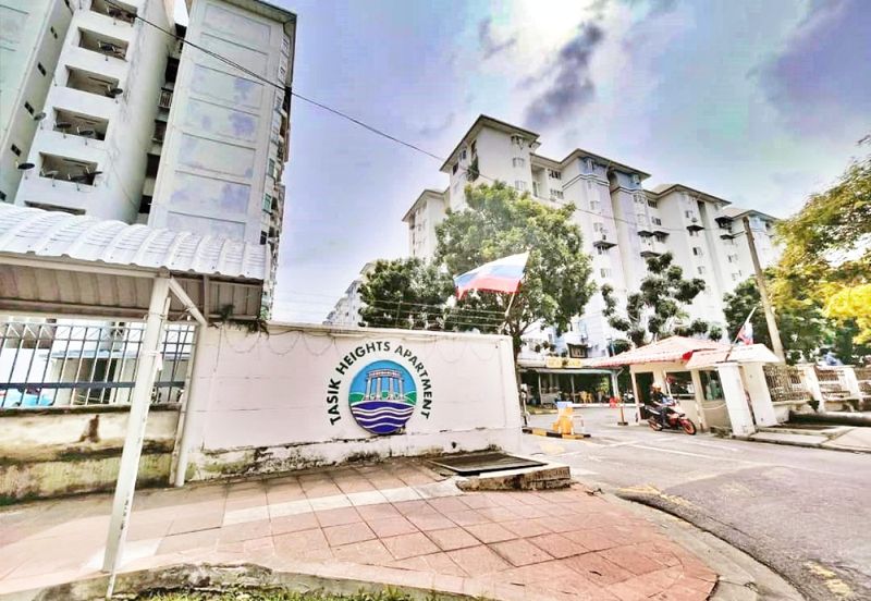 Tasik Heights Apartment