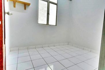 Tasik Heights Apartment