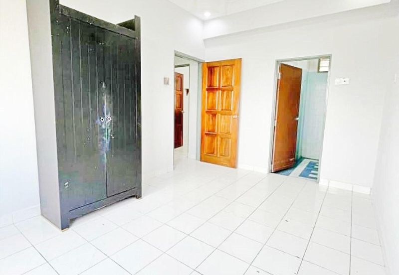 Tasik Heights Apartment