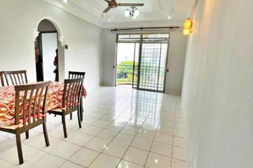 Tasik Heights Apartment