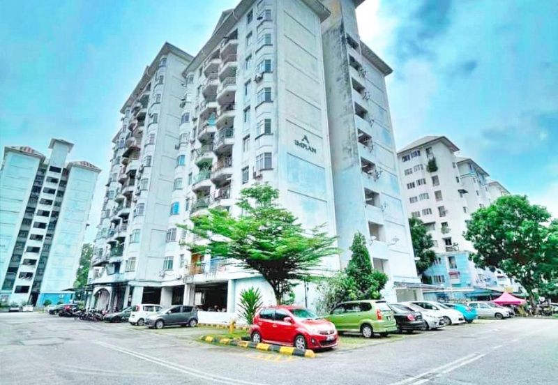 Tasik Heights Apartment