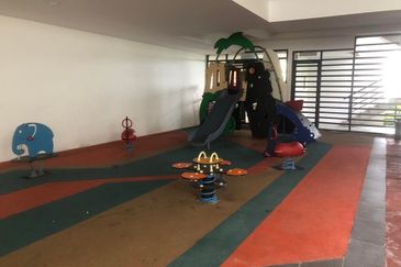 Pandora @ Tropicana Metropark