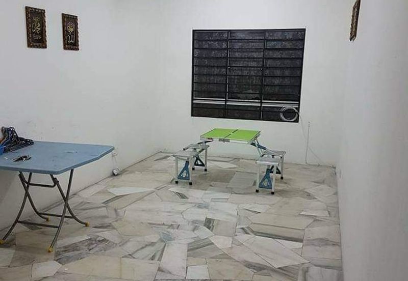 Residensi Warnasari 1