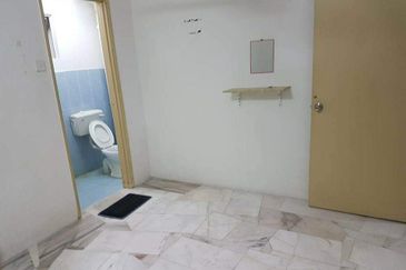 Residensi Warnasari 1