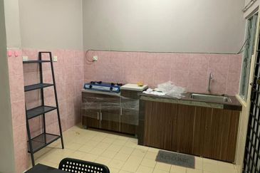 Residensi Warnasari 3