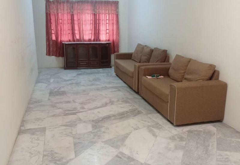 Iris Apartment, Taman Saujana Utama