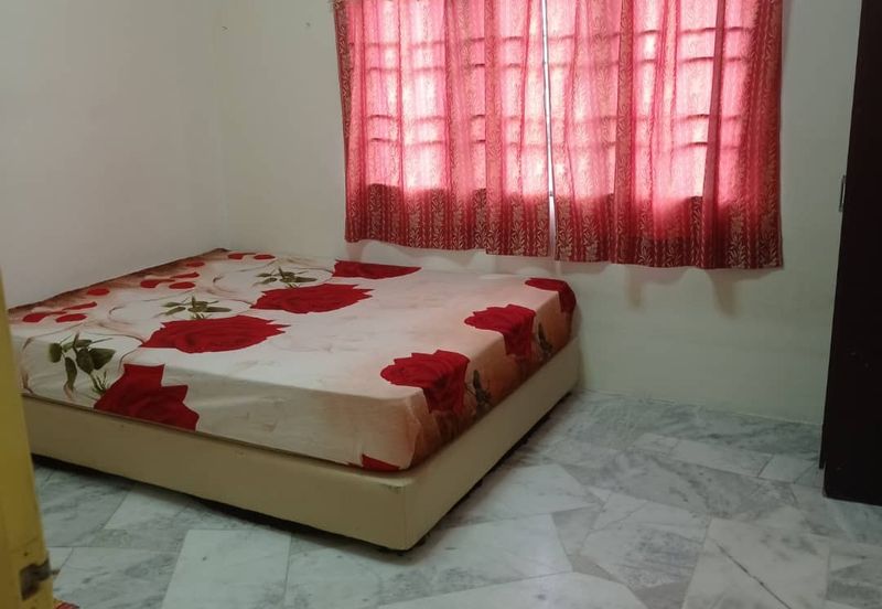 Iris Apartment, Taman Saujana Utama