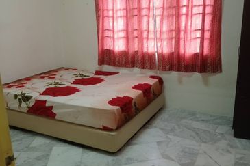 Iris Apartment, Taman Saujana Utama