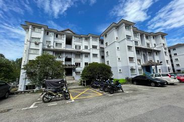 Residensi Warnasari 3