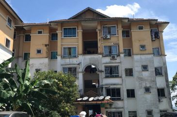 Residensi Warnasari 3