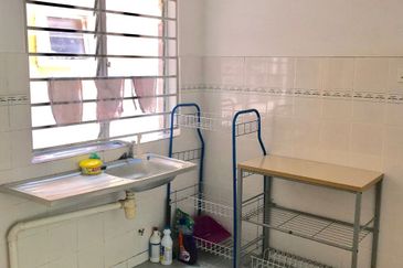 Residensi Warnasari 3