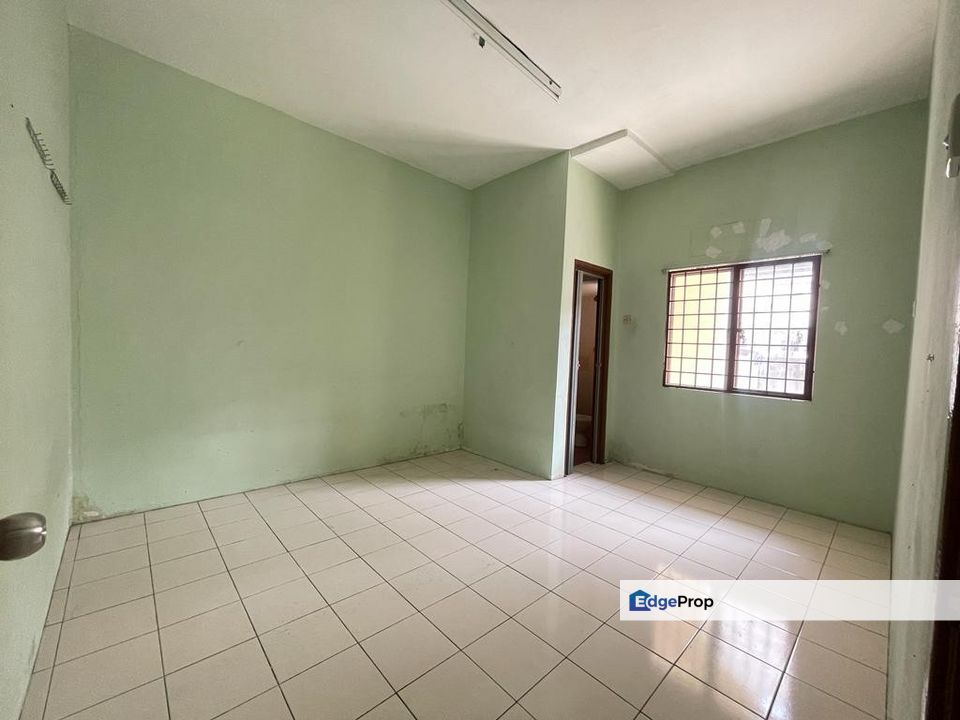 Puncak Perdana Shah Alam Ground Floor Townhouse U10 NonBumi, Selangor, Shah Alam