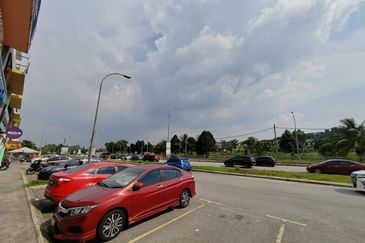 Taman Saujana Utama 3