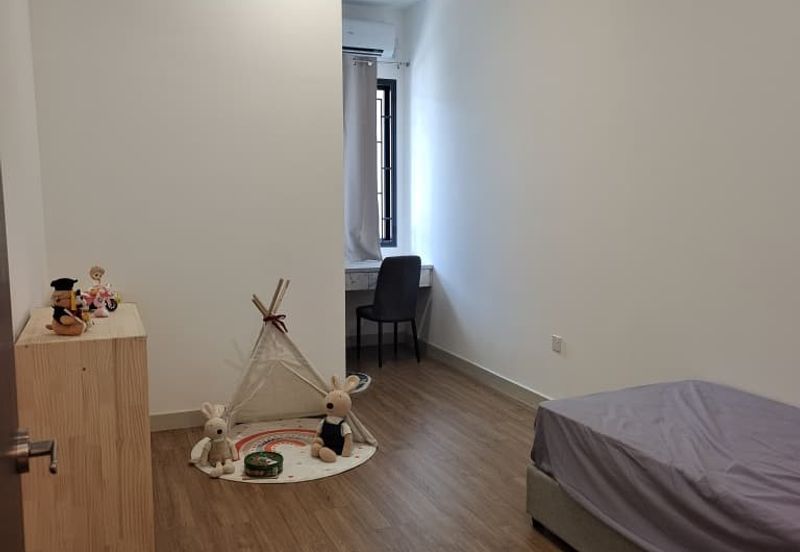 Elmina Green Three @ City of Elmina