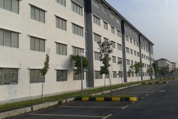 Bandar Puncak Alam Low Cost Apartment Kenari Court Renovation