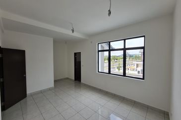 Iris @ Bandar Hillpark