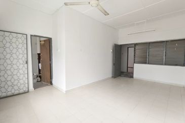 Jalan Taman Bukit Desa