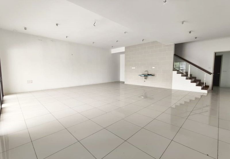 Viana at Elmina Gardens