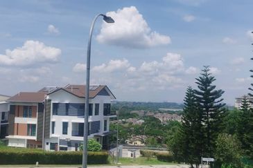 Kingsley Hills @ Putra Heights