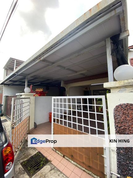 Taman Desa Cemerlang double storey medium cost for rent, Johor, Ulu Tiram