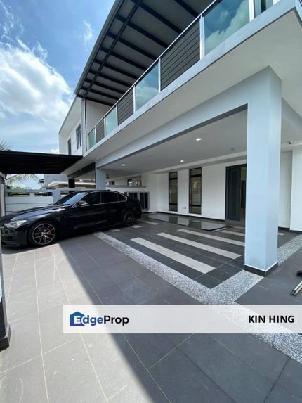 Taman Rinting double storey semi detached for rent, Johor, Masai