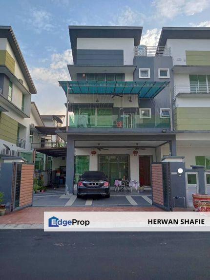 NICE 2.5 Storey Semi D Desa Bayuemas Klang Selangor, Selangor, Klang