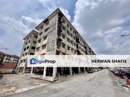 LOW COST Flat Taman Subang Perdana Blok 11 Jalan Dinar U3 Shah Alam, Selangor, Subang