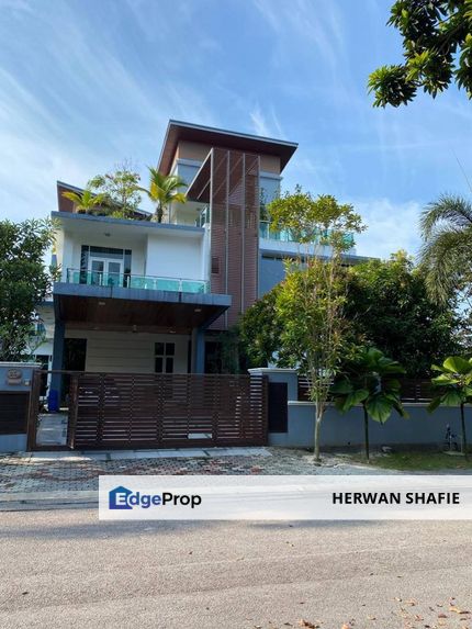 3 Storey Bungalow With Swimming Pool At Exclusive Neighbourhood TAR Villa Ampang, Selangor, Ampang