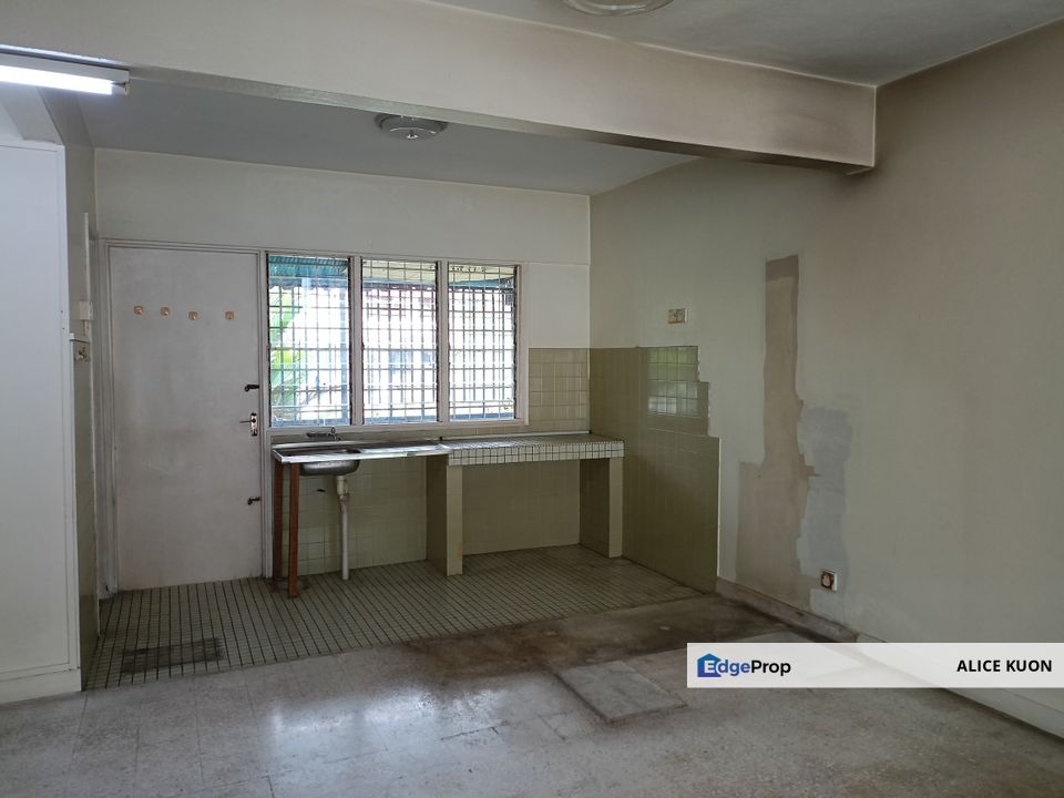 2 STOREY HOUSE selling rm455k first home buyer, Selangor, Subang Jaya