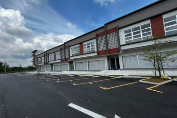 Temu Business Centre, City of Elmina