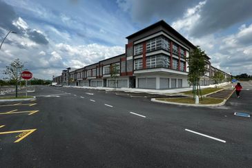 Temu Business Centre, City of Elmina