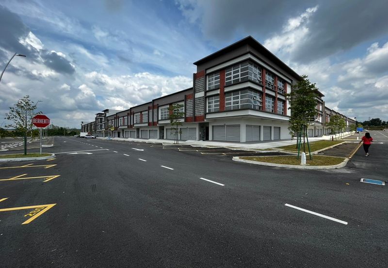 Temu Business Centre, City of Elmina