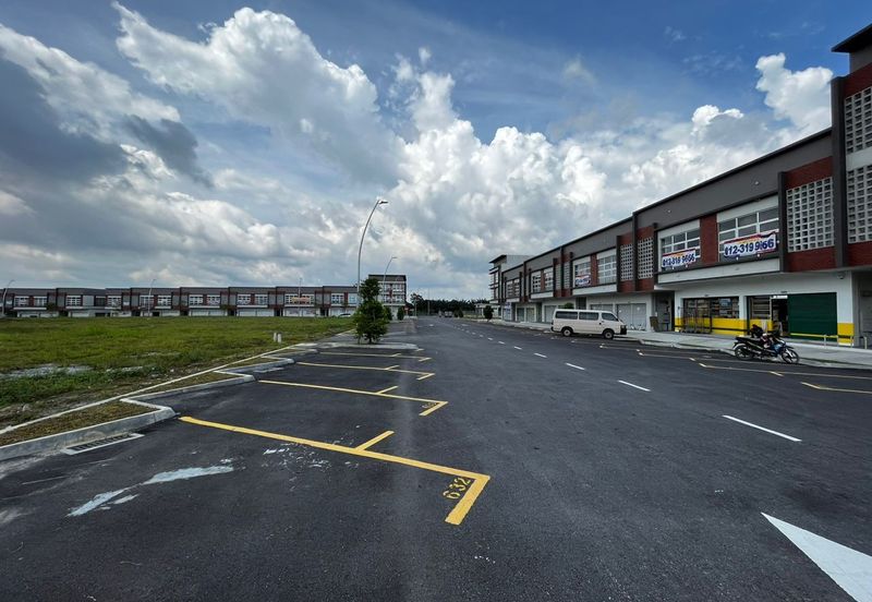 Temu Business Centre, City of Elmina