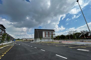 Temu Business Centre, City of Elmina