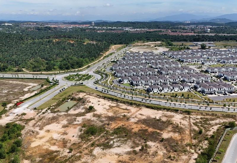 E-Boulevard, Denai Alam