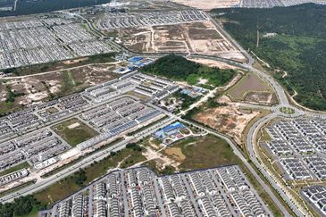 E-Boulevard, Denai Alam