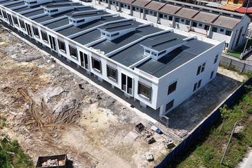 E-Boulevard, Denai Alam