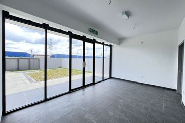 Elmina Business Park