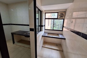 Aman Puri Apartment
