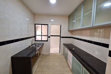Aman Puri Apartment