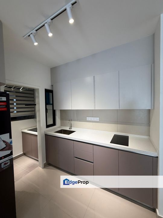 [𝐊𝐈𝐀𝐑𝐀 𝐁𝐀𝐘] 𝐀𝐕𝐀 𝐑𝐄𝐒𝐈𝐃𝐄𝐍𝐂𝐄 𝐖𝐈𝐓𝐇 𝐇𝐈𝐆𝐇 𝐅𝐋𝐎𝐎𝐑 𝐀𝐍𝐃 𝐓𝐀𝐒𝐓𝐄𝐅𝐔𝐋𝐋𝐘 𝐅𝐔𝐑𝐍𝐈𝐒𝐇𝐄𝐃, Kuala Lumpur, Jinjang