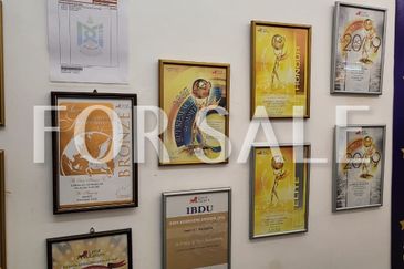 [𝐊𝐀𝐉𝐀𝐍𝐆] 𝐒𝐇𝐎𝐏 𝐎𝐅𝐅𝐈𝐂𝐄 𝐈𝐍 𝐊𝐀𝐉𝐀𝐍𝐆 𝐒𝐄𝐍𝐓𝐑𝐀𝐋 𝐅𝐎𝐑 𝐒𝐀𝐋𝐄! 𝐅𝐔𝐑𝐍𝐈𝐒𝐇𝐄𝐃 𝐀𝐍𝐃 𝐅𝐑𝐄𝐄𝐇𝐎𝐋𝐃