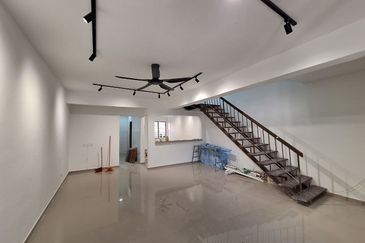 Seksyen 4, Bandar Country Homes