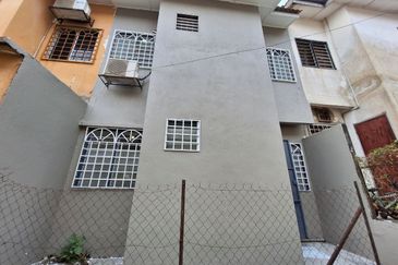 Seksyen 4, Bandar Country Homes