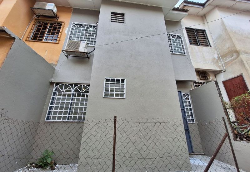 Seksyen 4, Bandar Country Homes